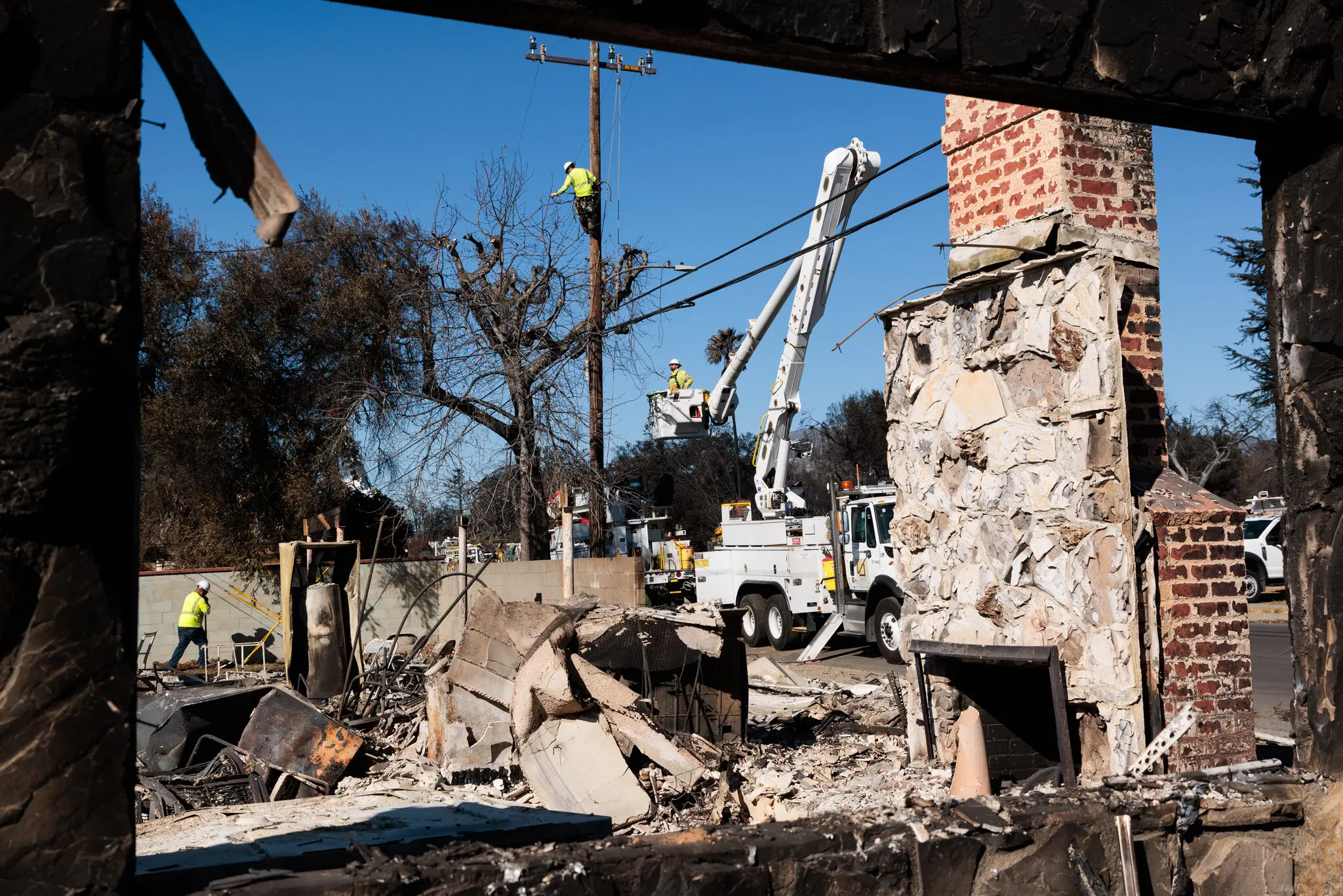 Повернення додому: що потрібно зробити, щоб мешканці Лос-Анджелеса могли відновити свої життя